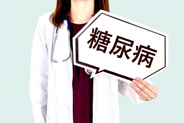 糖尿病を説明する女性