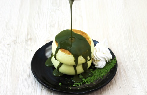 抹茶ソースホットケーキ