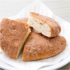 フォカッチャ揚げ　シナモンシュガー